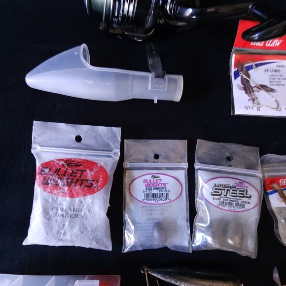 Portable Dark Spider DS4000 Telescopic Fishing Rod Pole Reel Set w/ Accessories - Picture 7 of 16